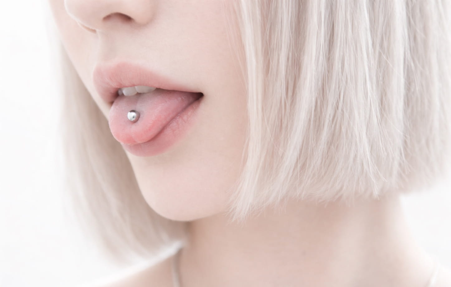 Пирсинг языка в клинике Комаровой